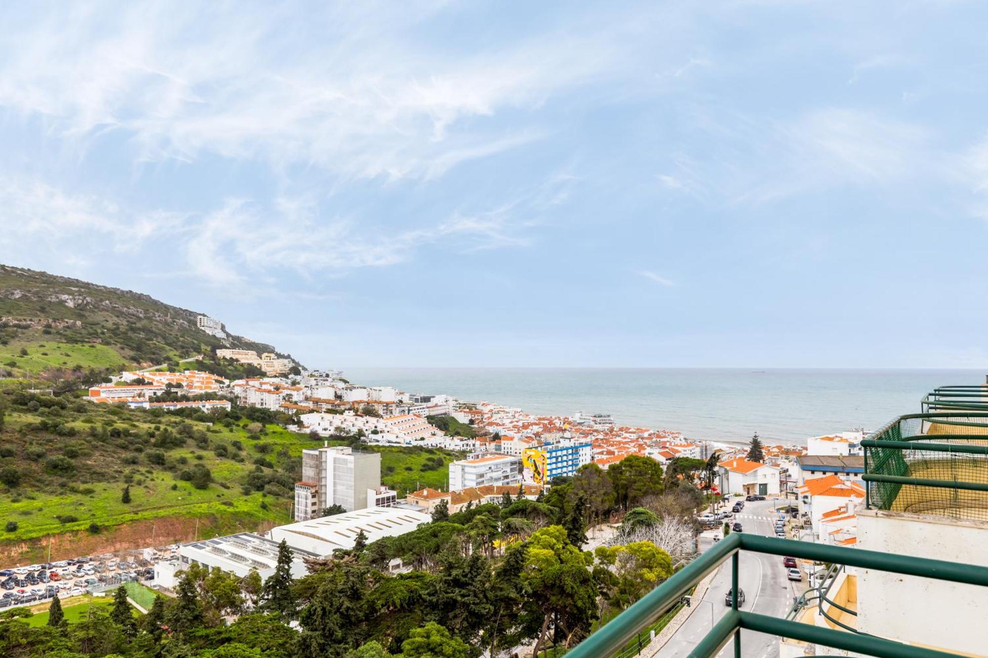 Casa Do Mar - Sea View - Wifi - Barbecue Apartment Sesimbra Luaran gambar