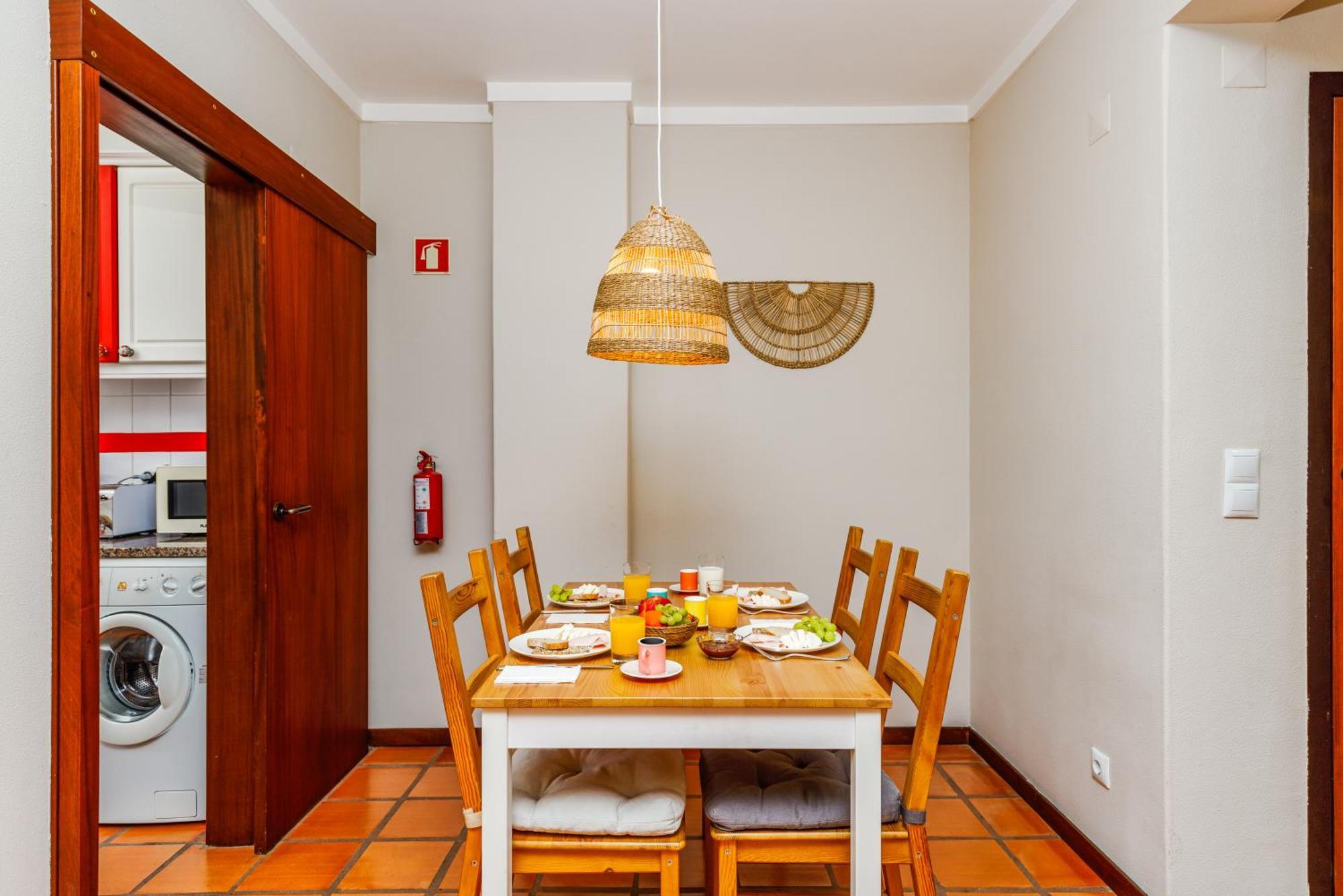 Casa Do Mar - Sea View - Wifi - Barbecue Apartment Sesimbra Luaran gambar